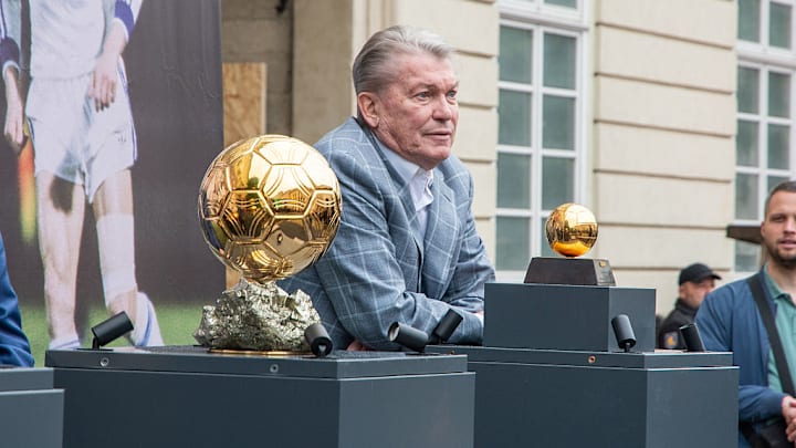 Presentation of the installation "Golden Balls" in Lviv