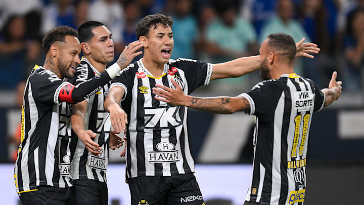 Neymar Jr, Gustavo Caballero, Gil, Guilherme