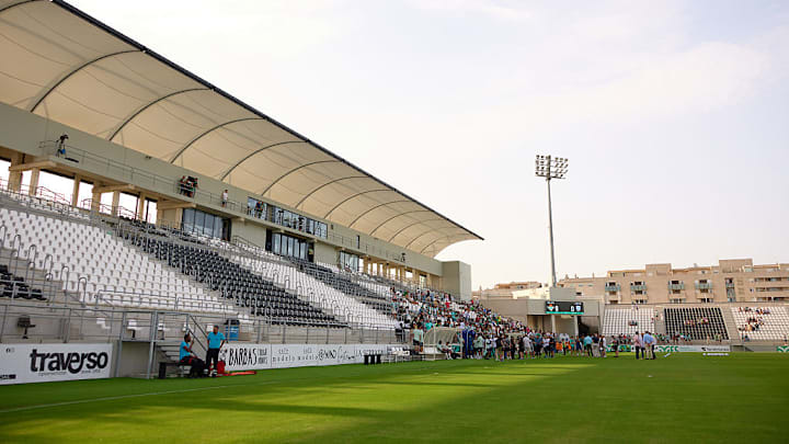 Real Betis Balompie v Como 1907 - Pre-Season Friendly