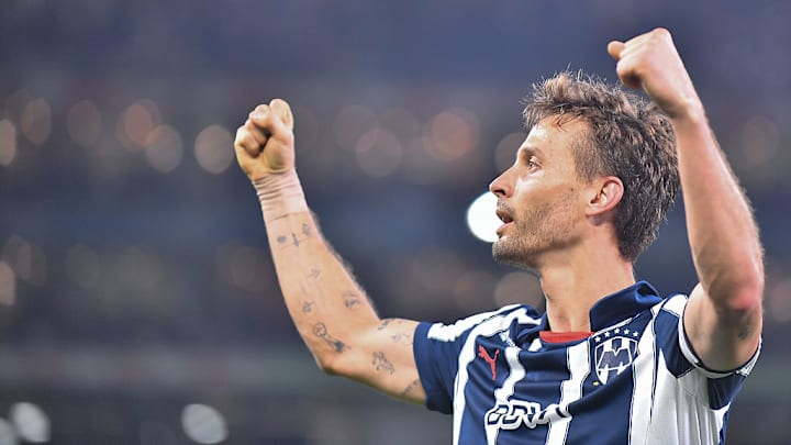 Sergio Canales anotó un gol ante Toluca.