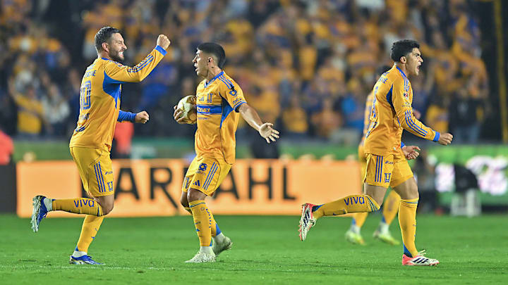 Jugadores de Tigres celebran el primer gol de los Tigres en el partido de vuelta de los cuartos de final del Apertura 2025. Jugadores de Tigres celebran el primer gol de los Tigres en el partido de vuelta de los cuartos de final del Apertura 2025.