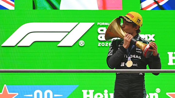 Kimi Antonelli celebra el triunfo en el Gran Premio de China Kimi Antonelli celebra el triunfo en el Gran Premio de China