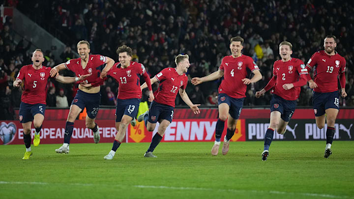 Jugadores checos celebran su pase al Mundial 2026 Jugadores checos celebran su pase al Mundial 2026