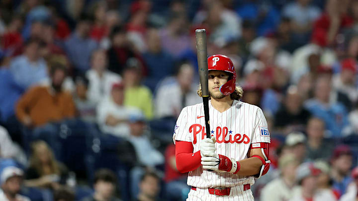 Alec Bohm es uno de los varios jugadores de los Phillies que atraviesan un mal momento en medio de una racha de seis derrotas consecutivas.