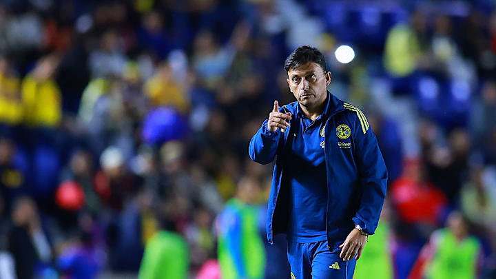 Ángel Villacampa ha ganado un título con América femenil.