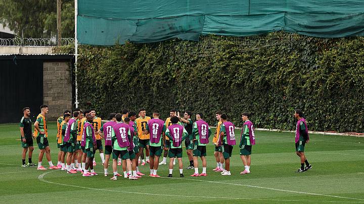 México disputará este jueves un partido decisivo para avanzar como líder a la siguiente ronda y mantenerse en CDMX. México disputará este jueves un partido decisivo para avanzar como líder a la siguiente ronda y mantenerse en CDMX.