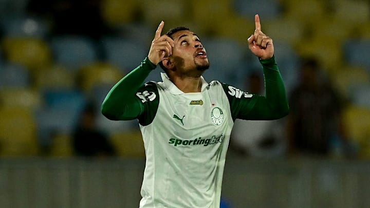 Vitor Roque