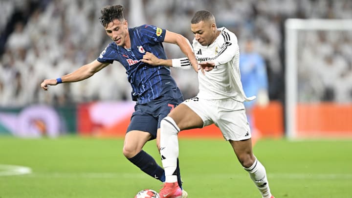 Nicolas Capaldo im Zweikampf mit Kylian Mbappé