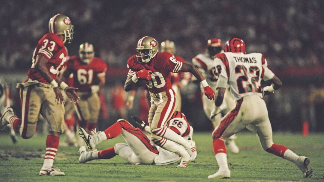 Jerry Rice (C), durante el Super Bowl XXII, que ganó su equipo, los San Francisco 49ers.