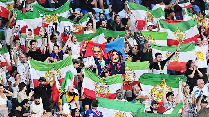 Aficionados iraníes al futbol