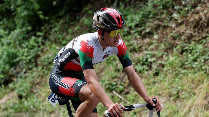 Fariba Hashimi logró medalla de plata en el ciclismo de ruta de los Juegos Asiáticos. Fariba Hashimi logró medalla de plata en el ciclismo de ruta de los Juegos Asiáticos.