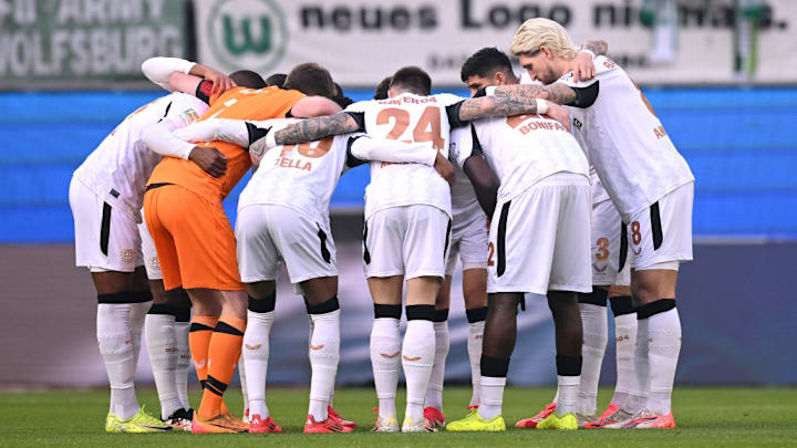 VfL Wolfsburg v Bayer 04 Leverkusen - Bundesliga