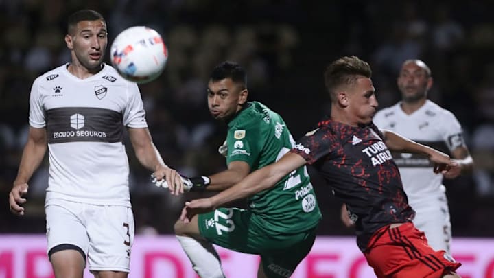 FBL-ARGENTINA-PLATENSE-RIVER