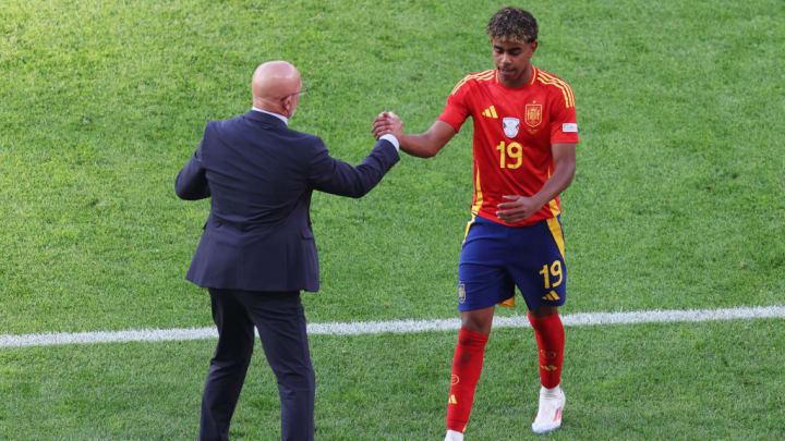 Lamine Yamal, Luis de la Fuente