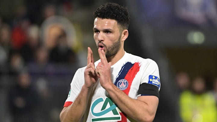 FBL-FRA-CUP-STADE BRIOCHIN-PSG
