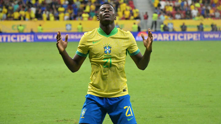 TOPSHOT-FBL-WC-2026-SAMERICA-QUALIFIERS-BRA-PER
