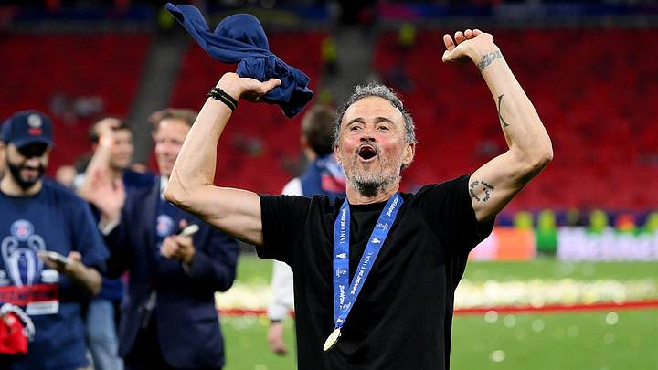 Luis Enrique llevó al PSG a ganar su segunda Champions consecutiva. Luis Enrique llevó al PSG a ganar su segunda Champions consecutiva.