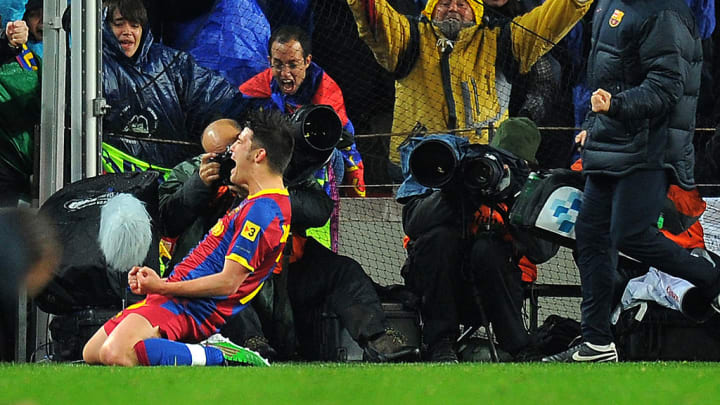 Barcelona's forward David Villa (L)  cel
