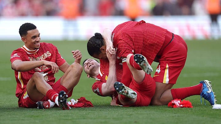 Trent Alexander-Arnold, Andrew Robertson, Virgil van Dijk