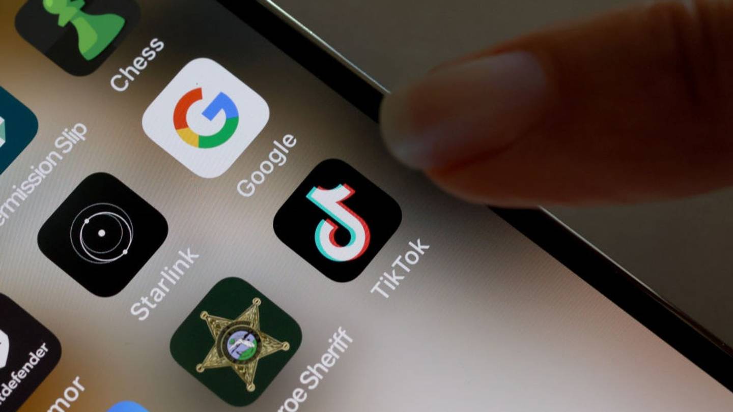 Movilidad, cultura y más: apps y números de emergencia que n