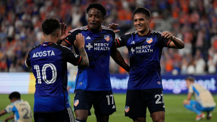 Luciano Acosta, Sergio Santos, Yamil Asad
