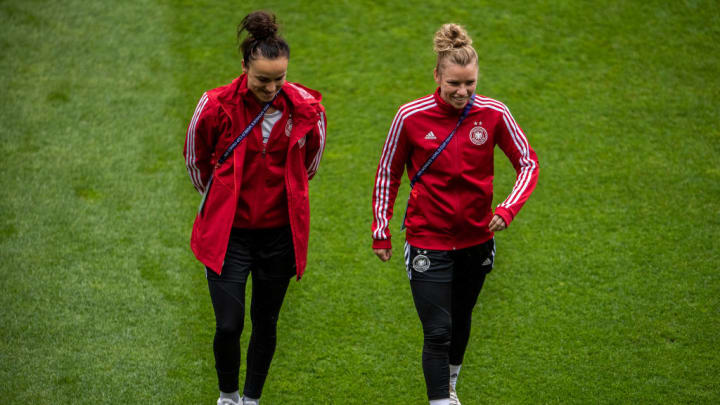 [Bild: 01j2zxds40sj43a9w6w2.jpg]