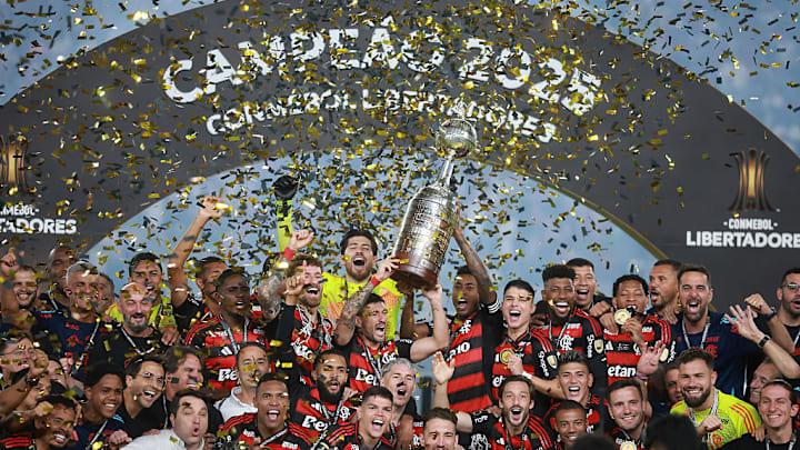 Flamengo levanta la Copa Libertadores tras vencer a Palmeiras.