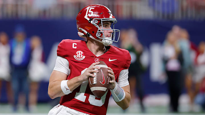 Ty Simpson planea lanzar en la prueba de la NFL esta semana. Ty Simpson planea lanzar en la prueba de la NFL esta semana.