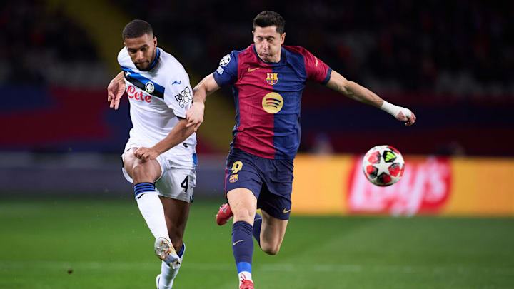 Isak Hien, Robert Lewandowski