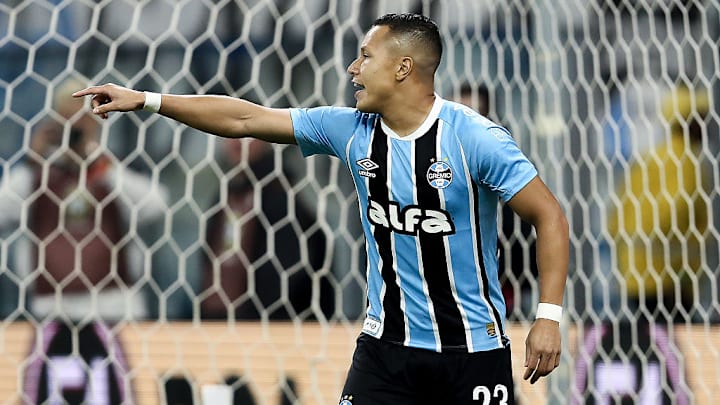 Gremio v Internacional - Brasileirao 2025