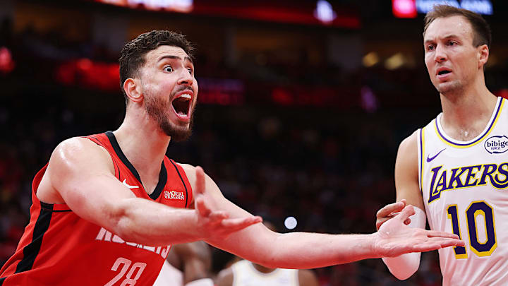 Los Rockets quedaron eliminados a manos de los Lakers.