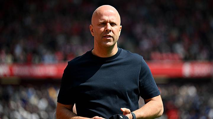Arne Slot llevó al Liverpool a ganar la Premier League el torneo pasado.