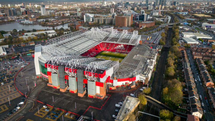 Manchester United Owners Consider Selling Club