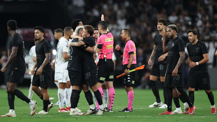 Corinthians v Santos - Campeonato Paulista 2025