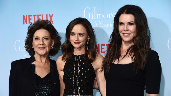 Lauren Graham, Alexis Bledel, Kelly Bishop