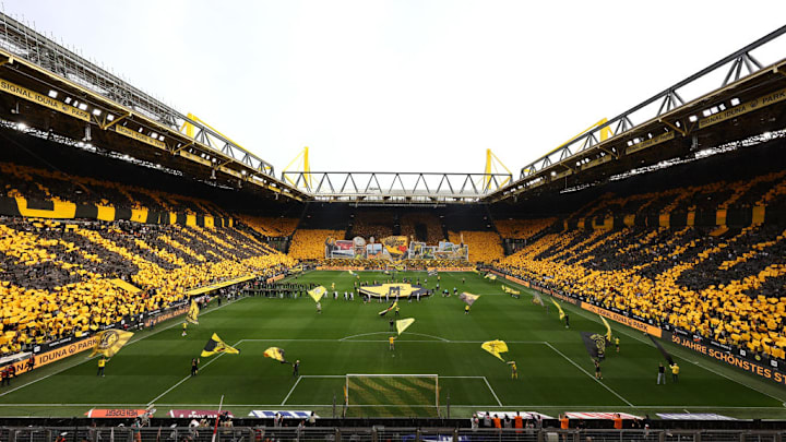 Borussia Dortmund v VfB Stuttgart - Bundesliga