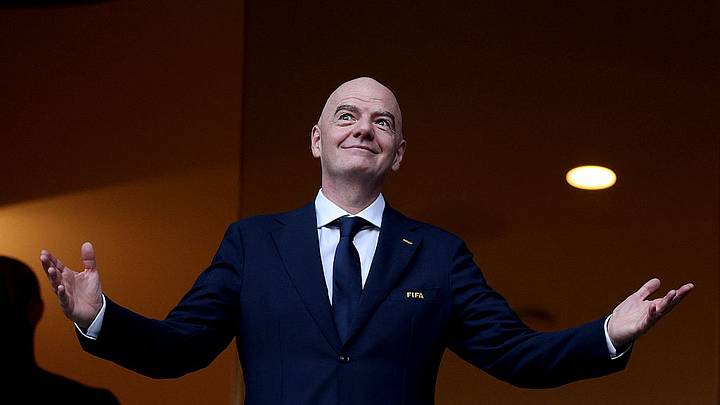 Gianni Infantino, de estar en lo más alto del futbol mundial a caer en una espiral turbulenta. Gianni Infantino, de estar en lo más alto del futbol mundial a caer en una espiral turbulenta.