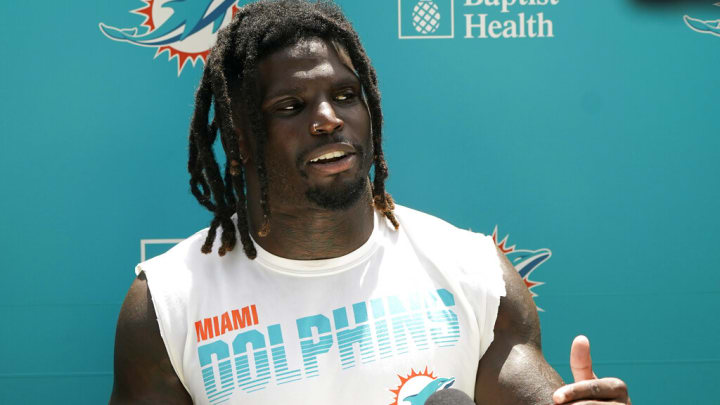 The Miami Dolphins have received some concerning Tyreek Hill injury news ahead of their Week 5 matchup. 