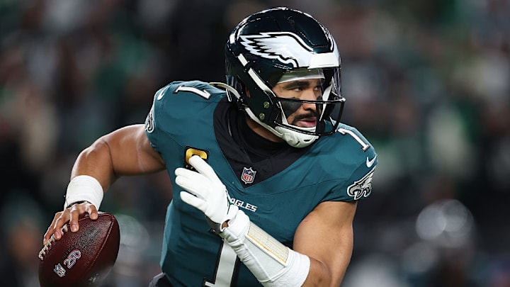 Jalen Hurts ha sido señalado por su forma de llevar los partidos.