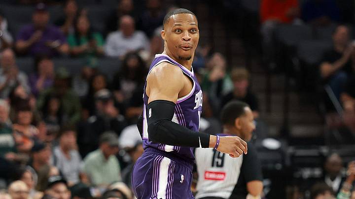 Russell Westbrook sigue siendo agente libre tras una buena temporada con los Kings. Russell Westbrook sigue siendo agente libre tras una buena temporada con los Kings.