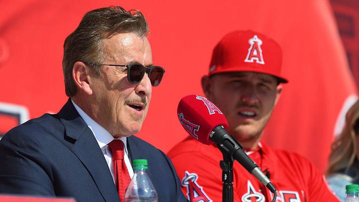 Arte Moreno (I) fue propietario de los Angels. Arte Moreno (I) fue propietario de los Angels.