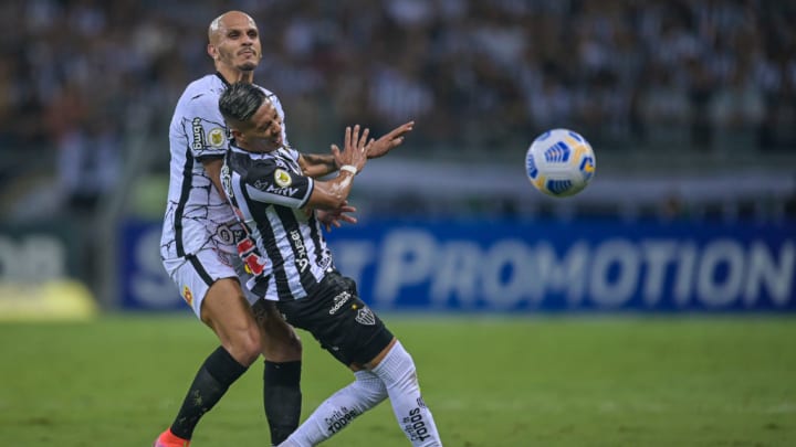 Fábio Santos Zaracho Atlético-MG Corinthians Brasileirão Cuiabá 