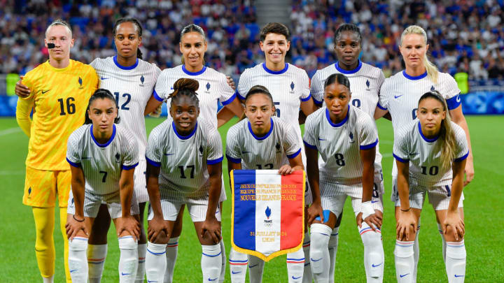 Magnin, Griedge Mbock Bathy, Delphine Cascarino, Grace Geyoro, Marie-Antoinette Katoto, Maelle Lakrar, Amandine Henry, Selma 