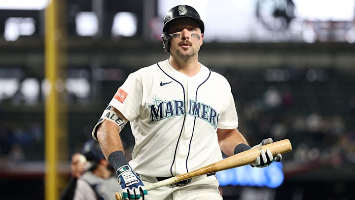 Cal Raleigh no ha tenido un buen inicio al bate con los Mariners.