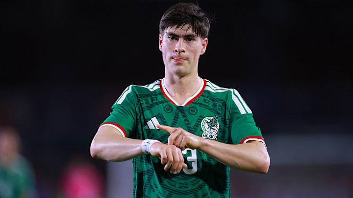 Armando 'La Hormiga' González, en un partido con la selección mexicana Armando 'La Hormiga' González, en un partido con la selección mexicana