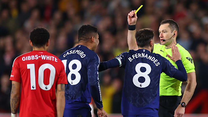 Jarred Gillett, Casemiro, Bruno Fernandes