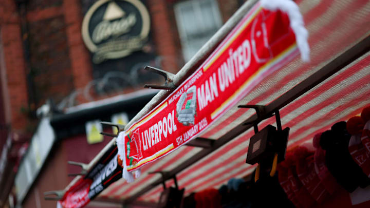 Liverpool y Manchester, dos ciudades con el clásico del futbol inglés y con mucha música de por medio.