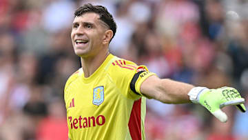 Emiliano Martínez missed out on joining Man Utd.