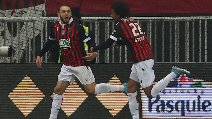 FBL-FRA-CUP-NICE-VERSAILLES
