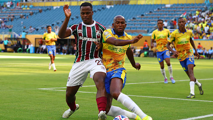 Mosa Lebusa, Jhon Arias